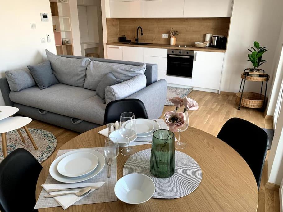 Deluxe Suites Anna Vodice Bagian luar foto
