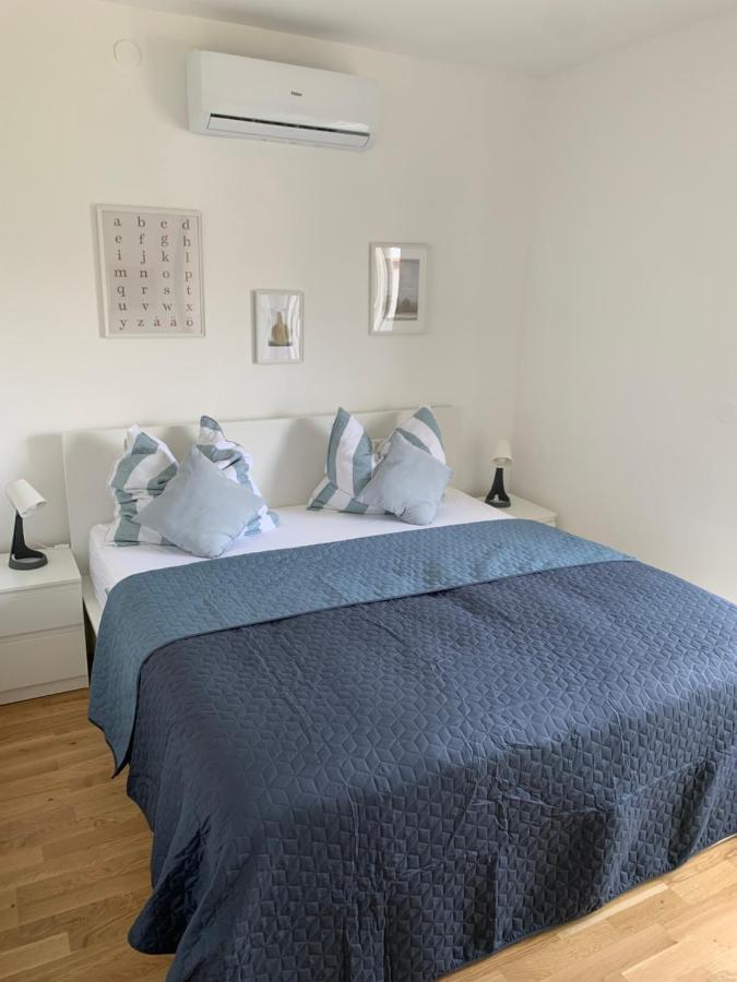 Deluxe Suites Anna Vodice Bagian luar foto