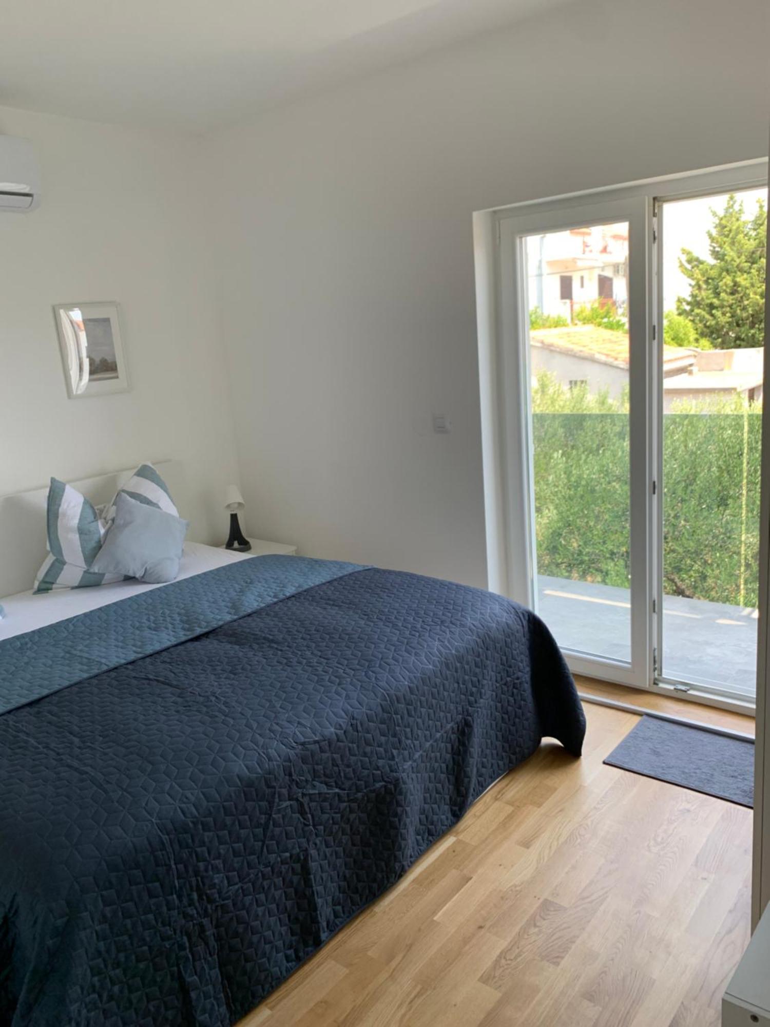 Deluxe Suites Anna Vodice Bagian luar foto