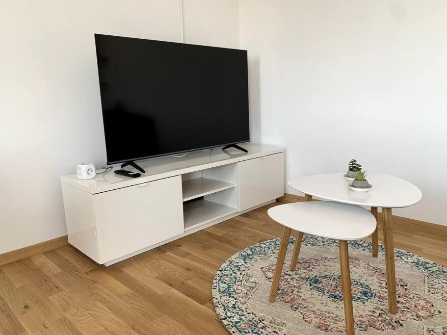 Deluxe Suites Anna Vodice Bagian luar foto